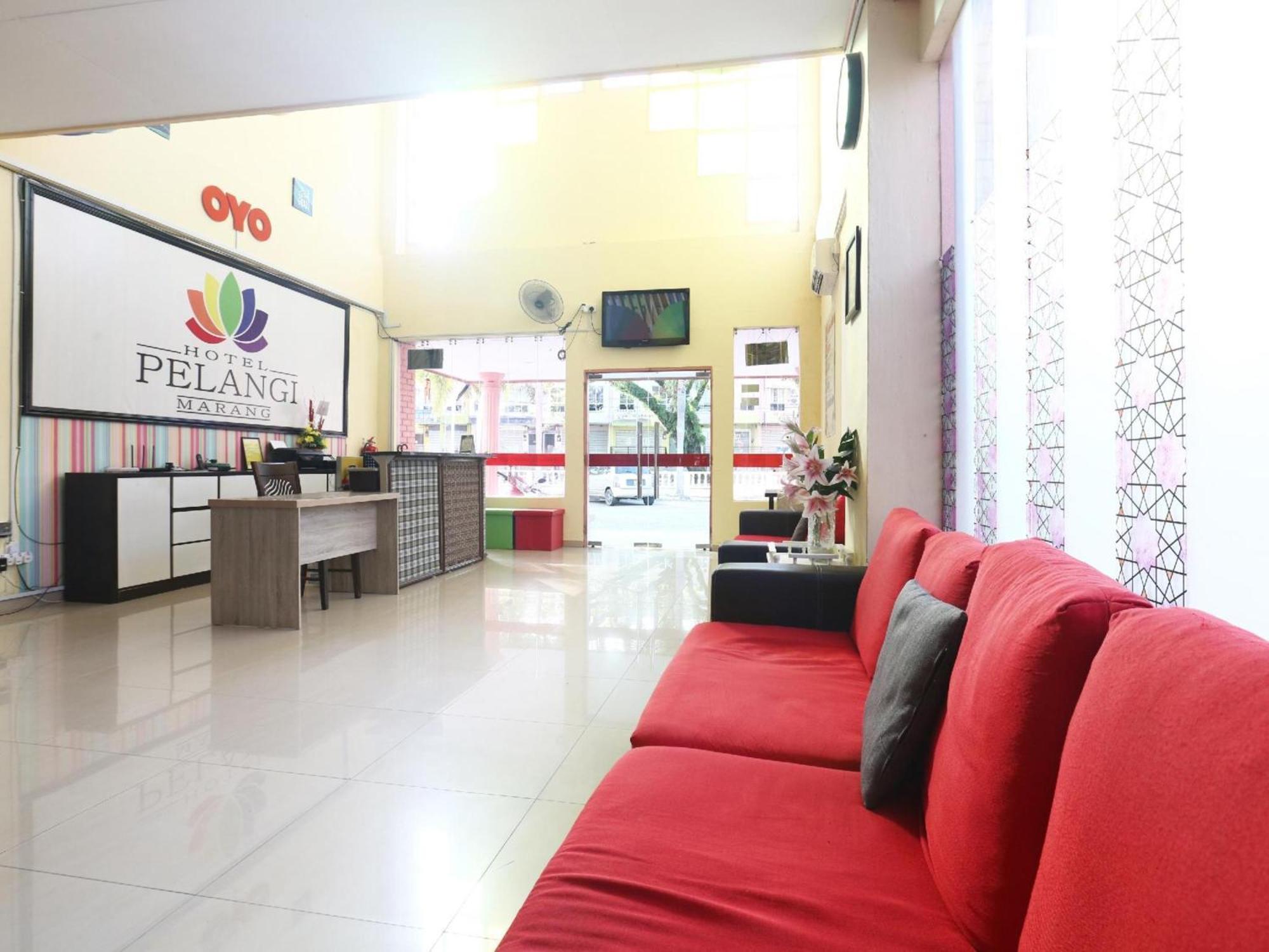 OYO 89640 Hotel Pelangi Marang Bagian luar foto