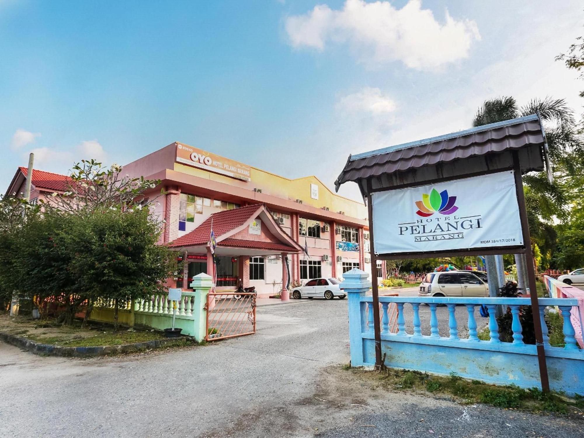 OYO 89640 Hotel Pelangi Marang Bagian luar foto