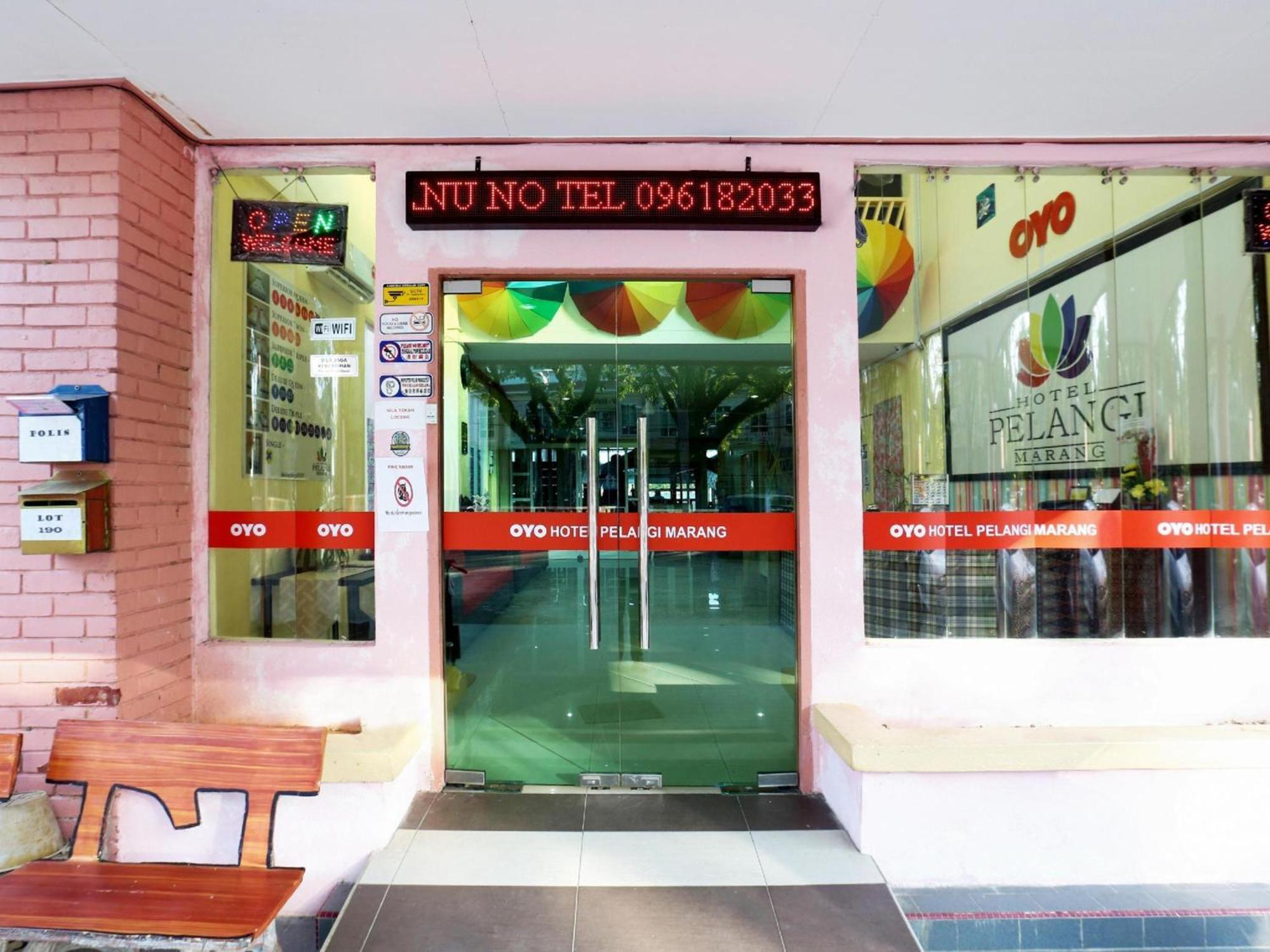 OYO 89640 Hotel Pelangi Marang Bagian luar foto