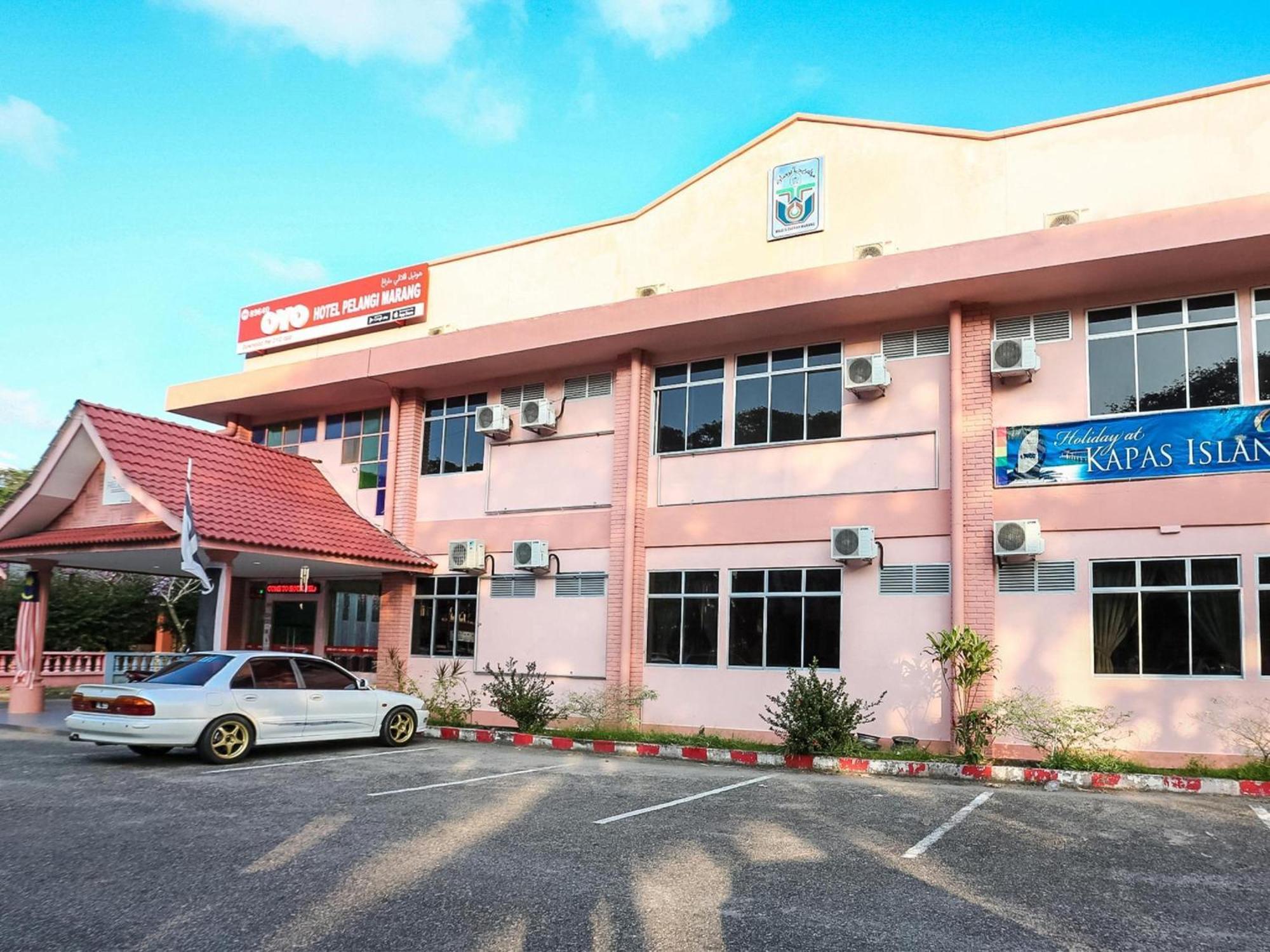 OYO 89640 Hotel Pelangi Marang Bagian luar foto