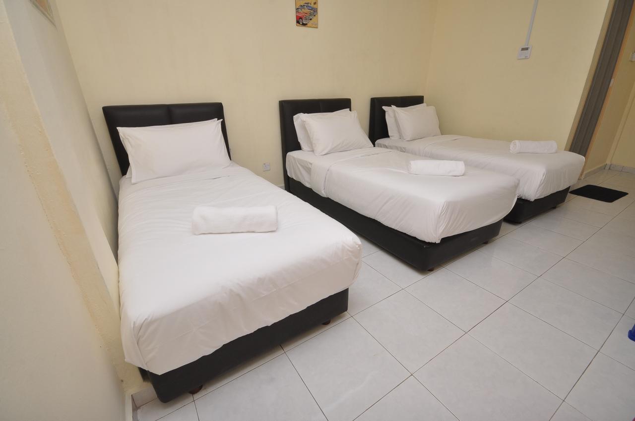 OYO 89640 Hotel Pelangi Marang Bagian luar foto